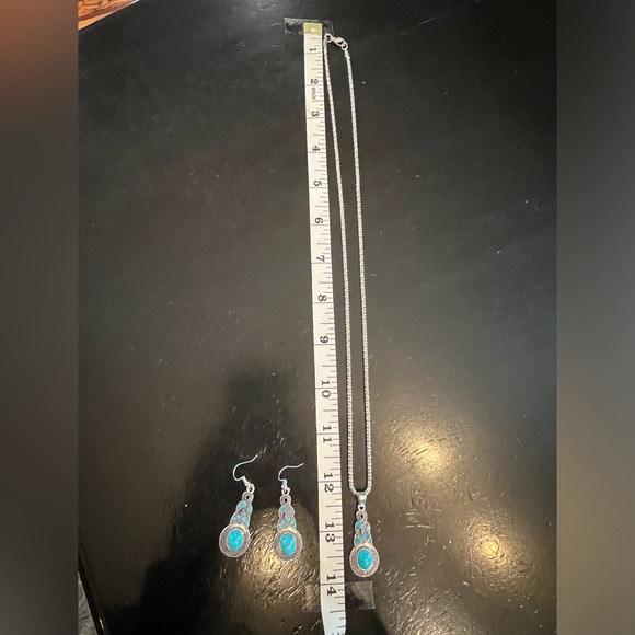 Turquoise and Silver Pendant Necklace Set - Picture 2 of 7